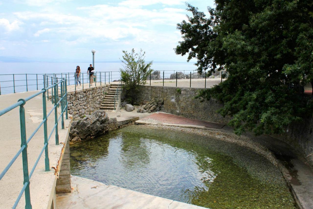Apartments With A Parking Space Lovran, Opatija - 7869 Luaran gambar