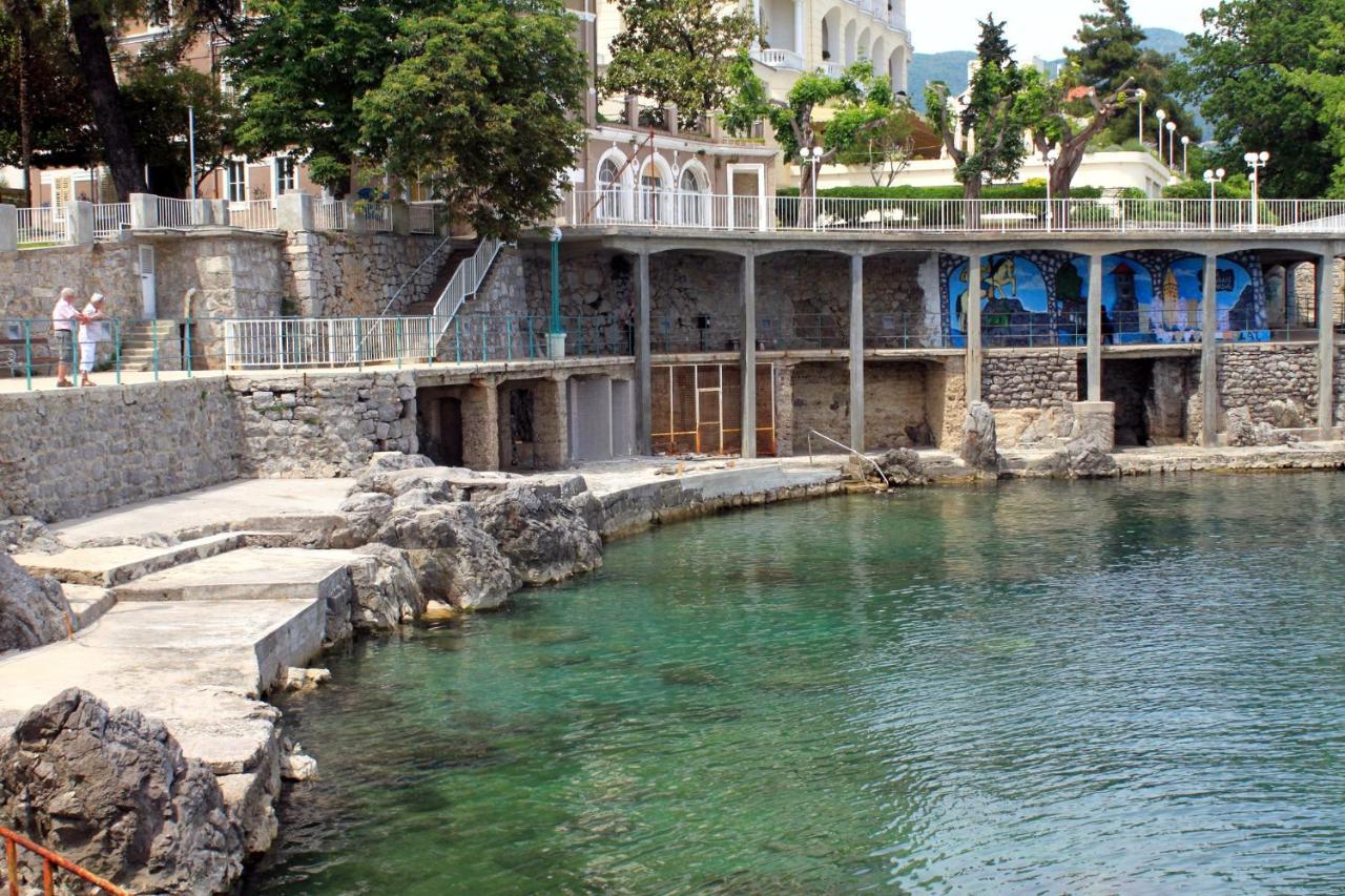 Apartments With A Parking Space Lovran, Opatija - 7869 Luaran gambar
