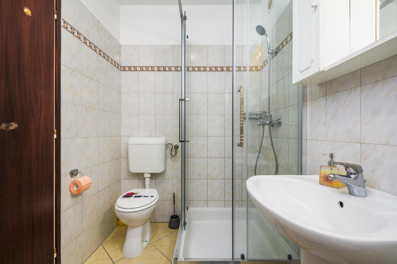 Apartments With A Parking Space Lovran, Opatija - 7869 Luaran gambar