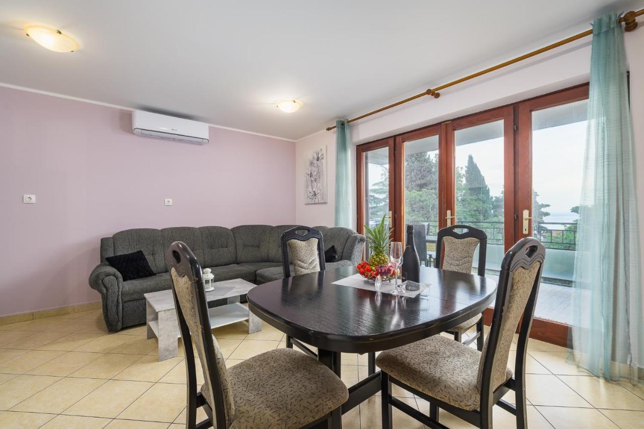 Apartments With A Parking Space Lovran, Opatija - 7869 Luaran gambar